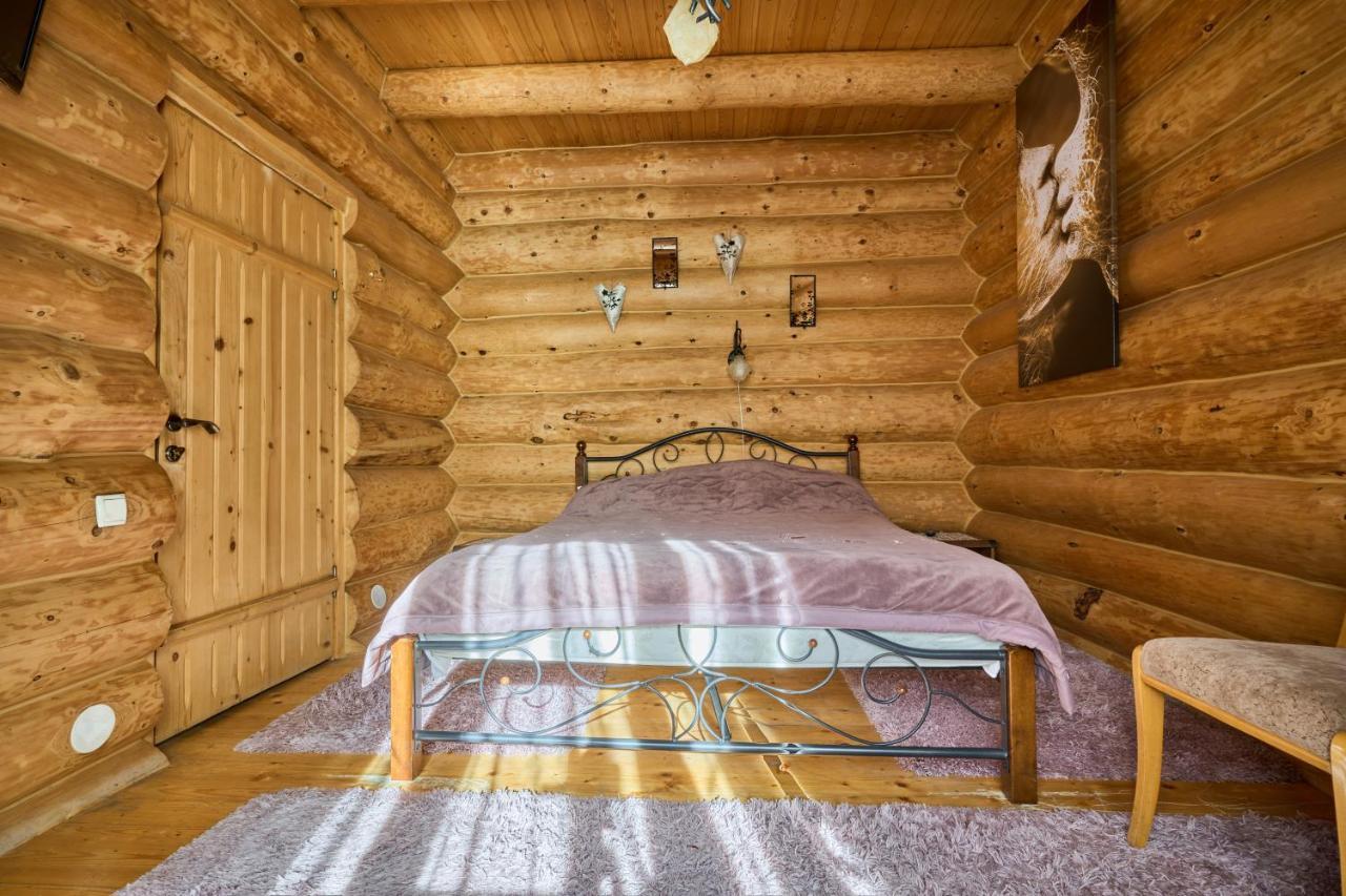 Tsaryna Sadyba Yablunytsya Luaran gambar